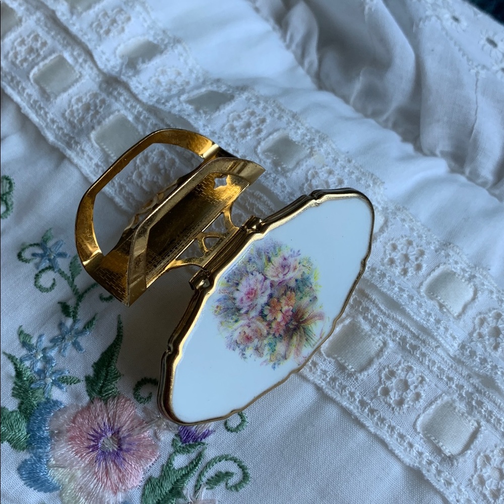 Vintage Stratton England gold plated mirrored lipstick holder compact